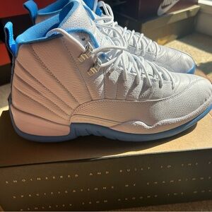 Jordan 12 Men’s size 10  White/Metallic/university blue